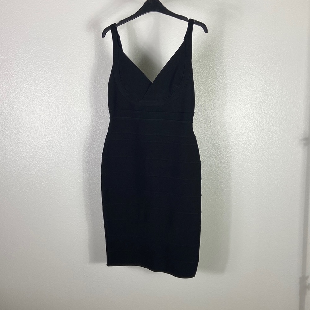 Aritiza Babaton Black Sculpted Bodycon Dress, size large